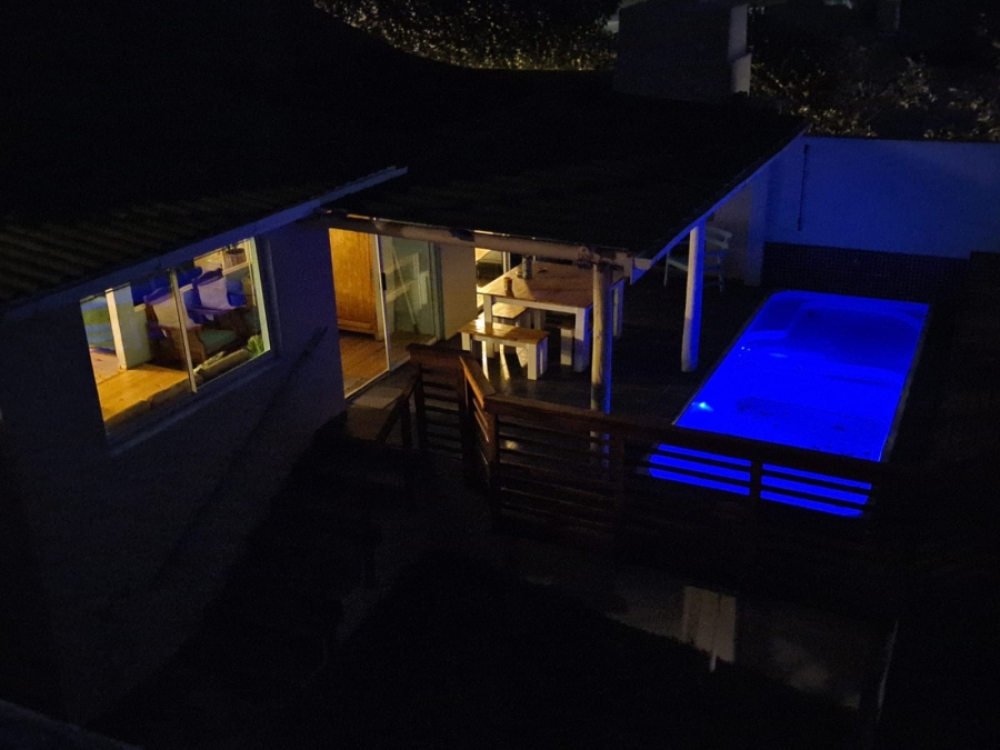 4 Bedroom Property for Sale in Perlemoenbaai Western Cape